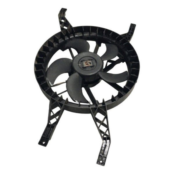 Defletor Ventoinha Usad Sandero Logan 08/14 S/ar F006d10033